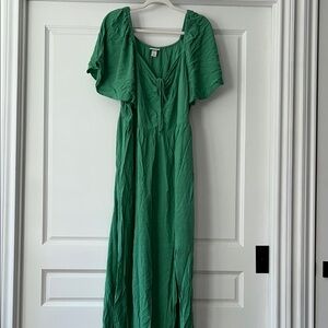 Ava & Viv Green Flutter Sleeve Maxi Dress